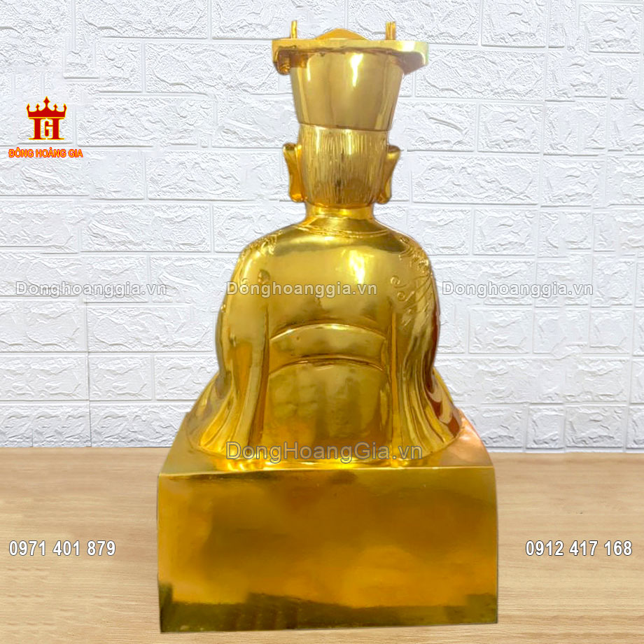 Bề mặt tượng được mạ vàng 24K và phủ bóng 2K chống oxy hóa